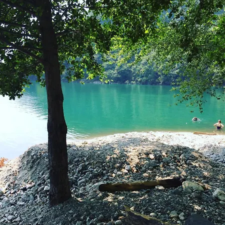 בית אירוח Lago Blu גראבדונה